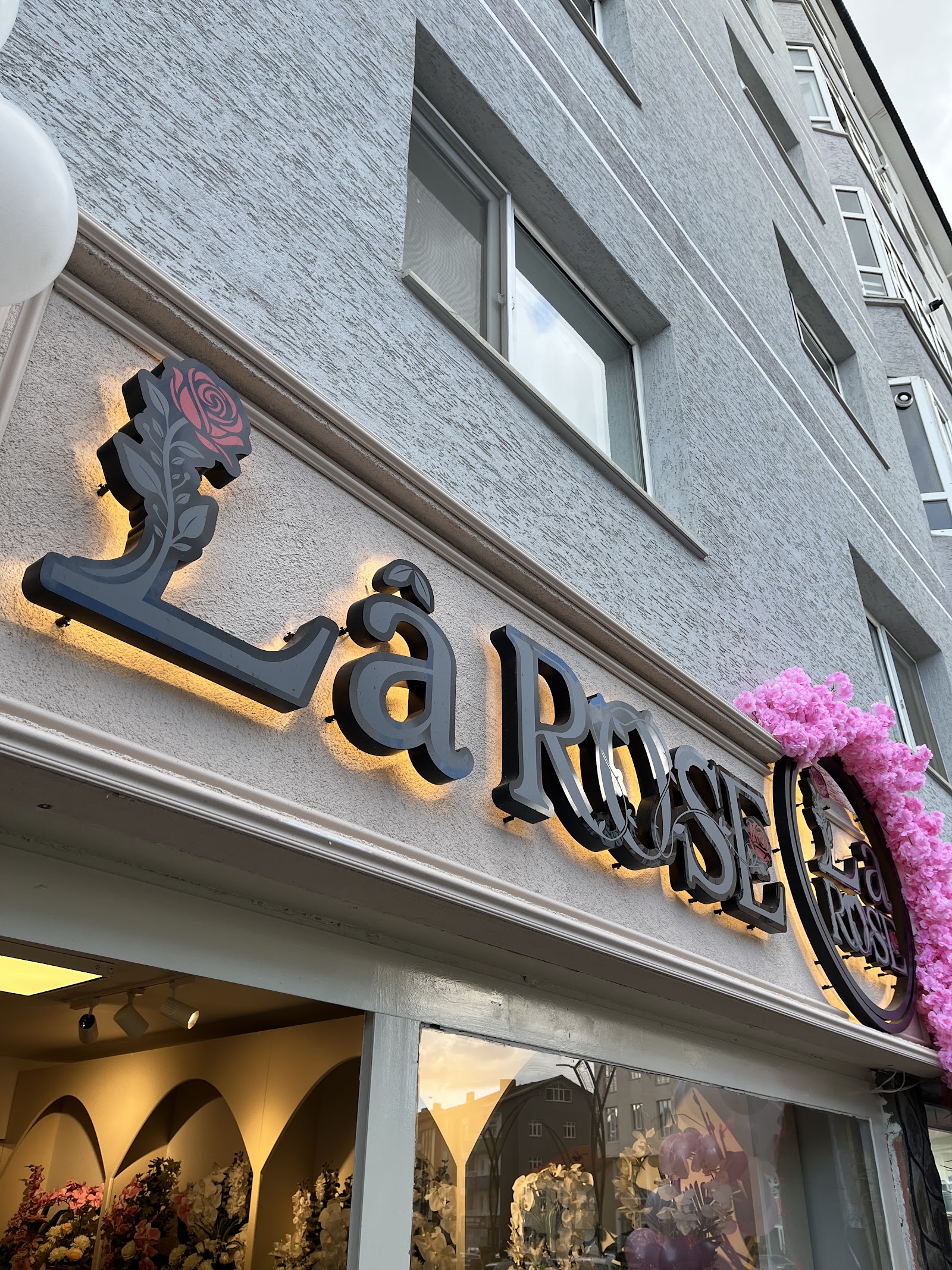 La Rose Çiçek Muş